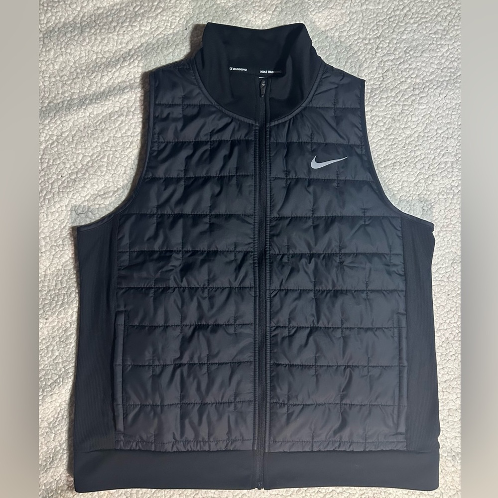 Nike running therma-fit vest. Women’s large.